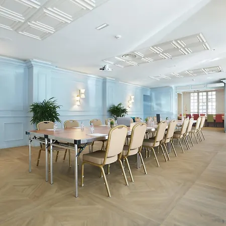 Hôtel du Cheval Blanc - Paris Marne La Vallée-2